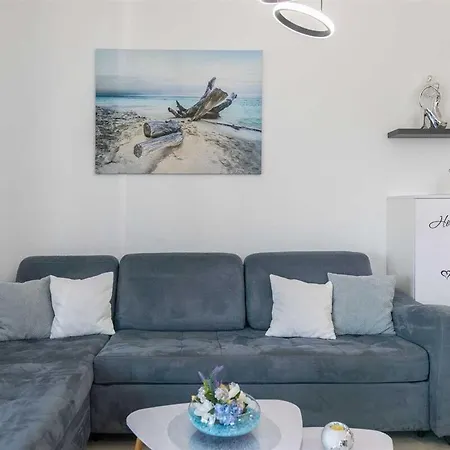 Sea & Stone No 3 In Appartement Starigrad Paklenica