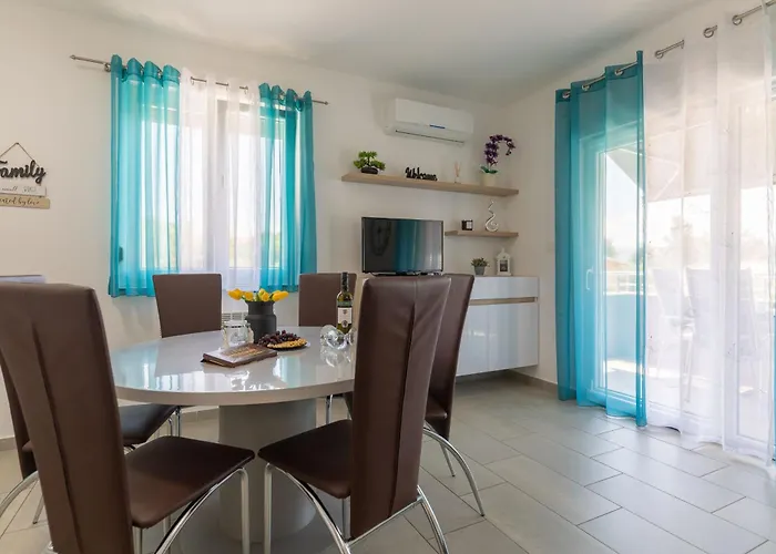 Appartement Sea & Stone No 3 In Starigrad Paklenica